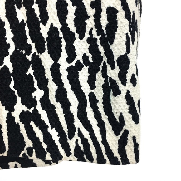 TALBOTS Pencil Skirt Animal Print Textured Classic Style Cheetah Petite Size 6P - Picture 6 of 9